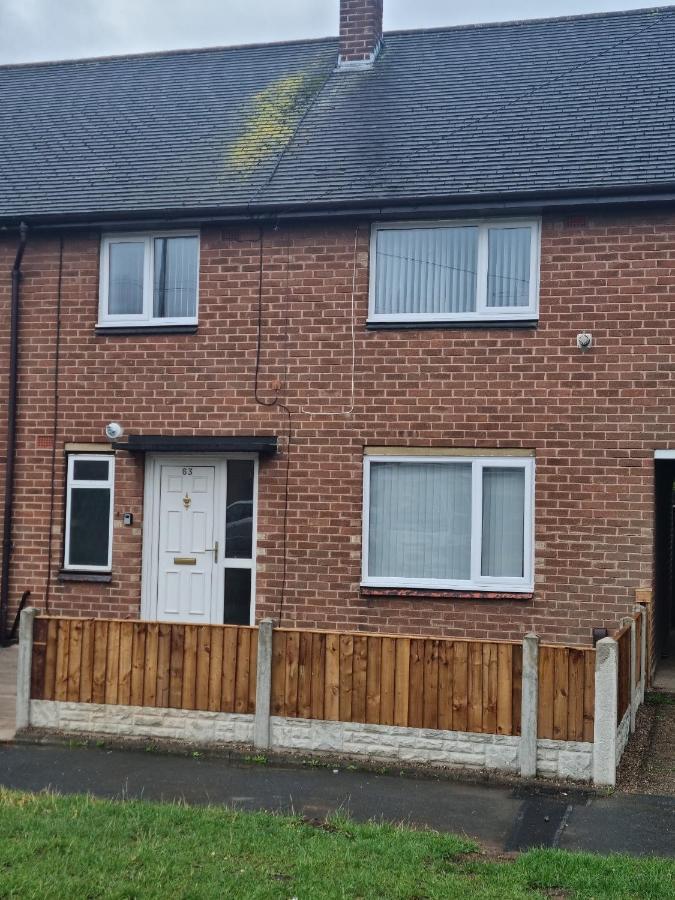 3 Bedroom House-Ellesmere Port Exterior photo