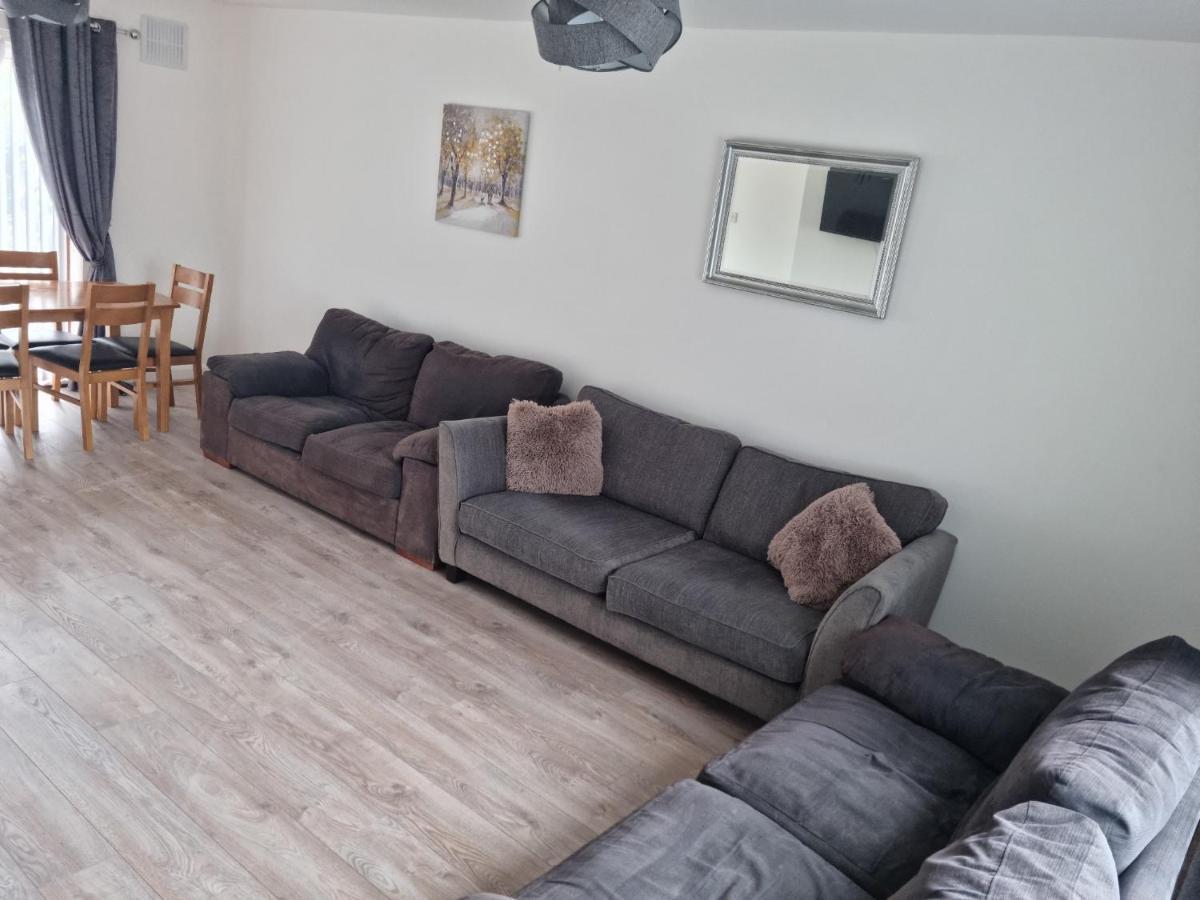 3 Bedroom House-Ellesmere Port Exterior photo